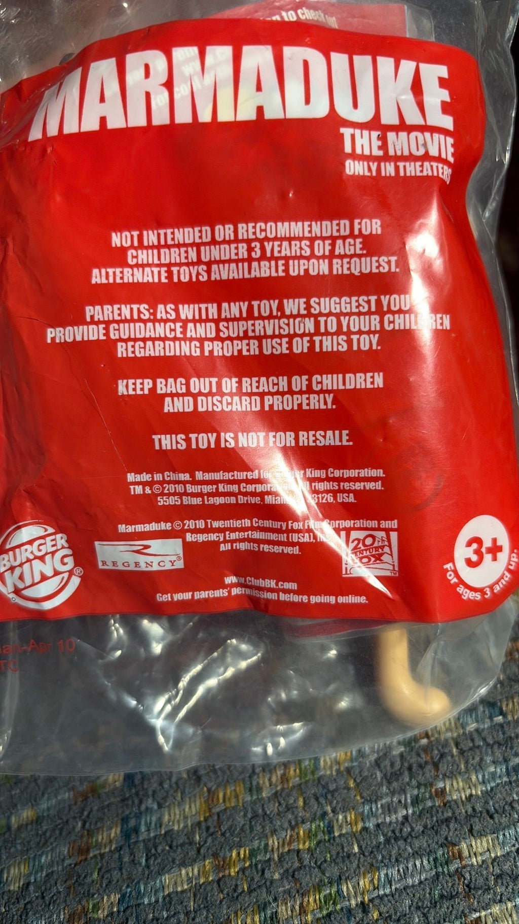 9B- Marmaduke The Movie W/ Bone 2010 Burger King Kids Meal Sealed Bag 5.5" Long Toy