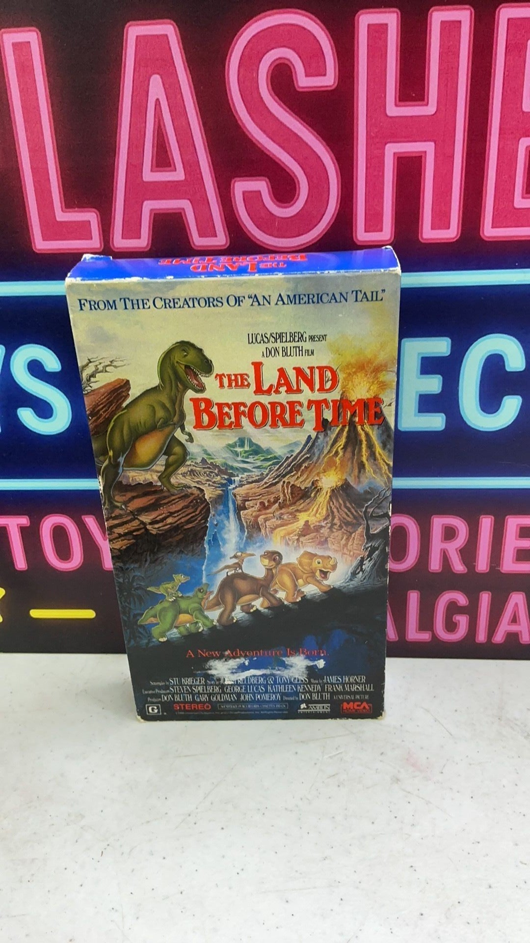 MCA Universal Home Video The Land Before Time VHS 1988 G NTSC English CC