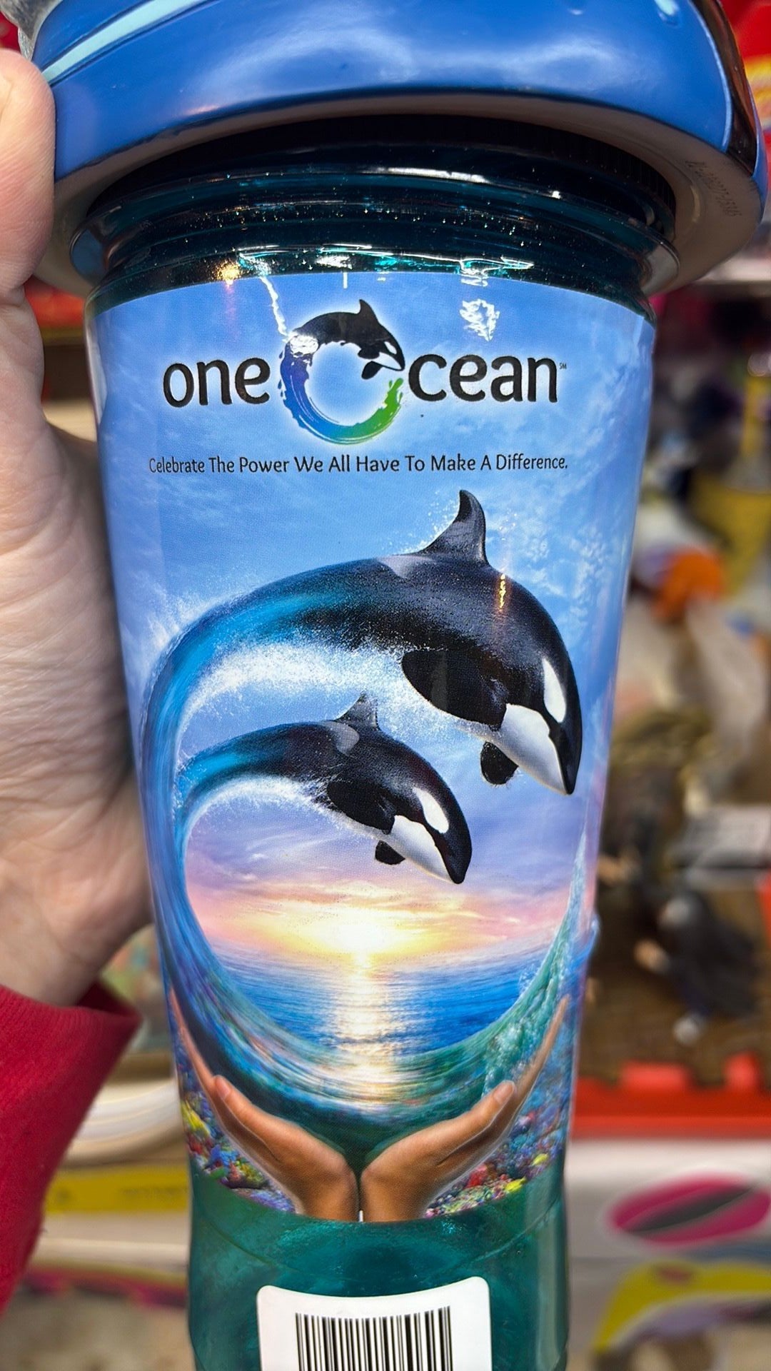 Killer Whale Sea World 3-D tumbler with straw One Ocean Whirley Shamu??