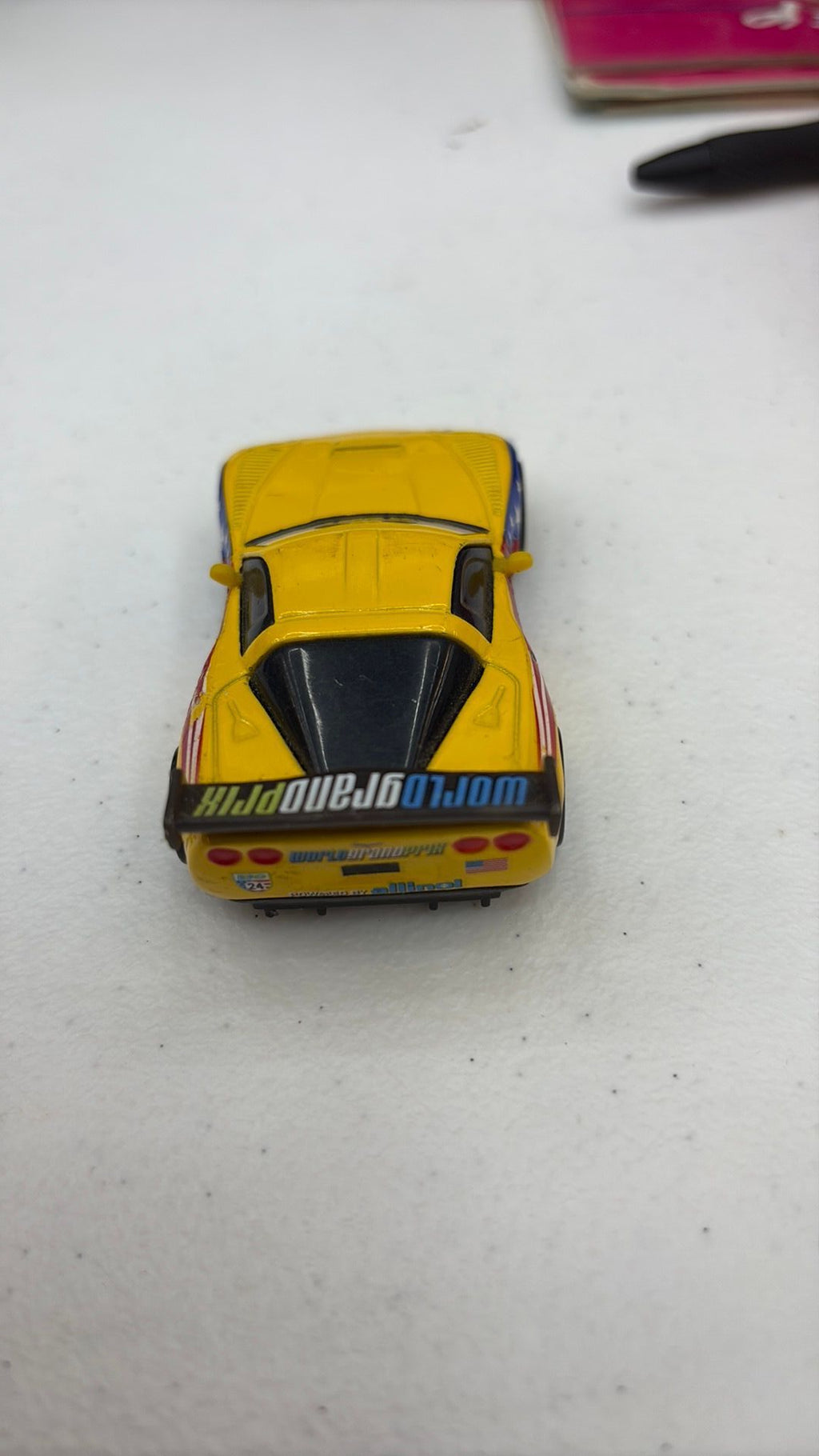 12B- Disney Pixar Cars 2 World Grand Prix Jeff Gorvette 1:55 Diecast Metal Race Car - see photos