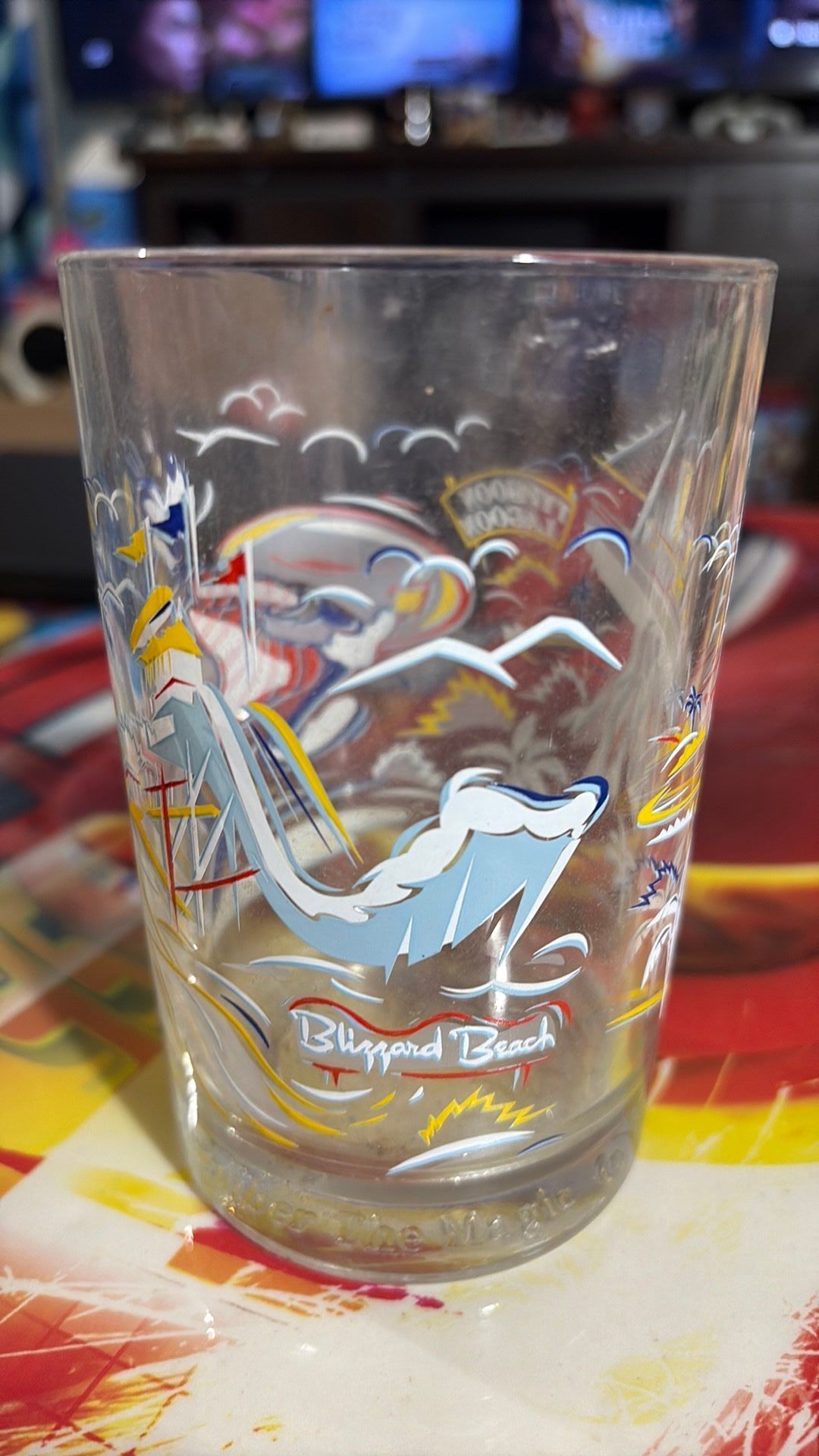 1996 Goofy Walt Disney World 25th Anniversary Beach Glass McDonalds Typhoon