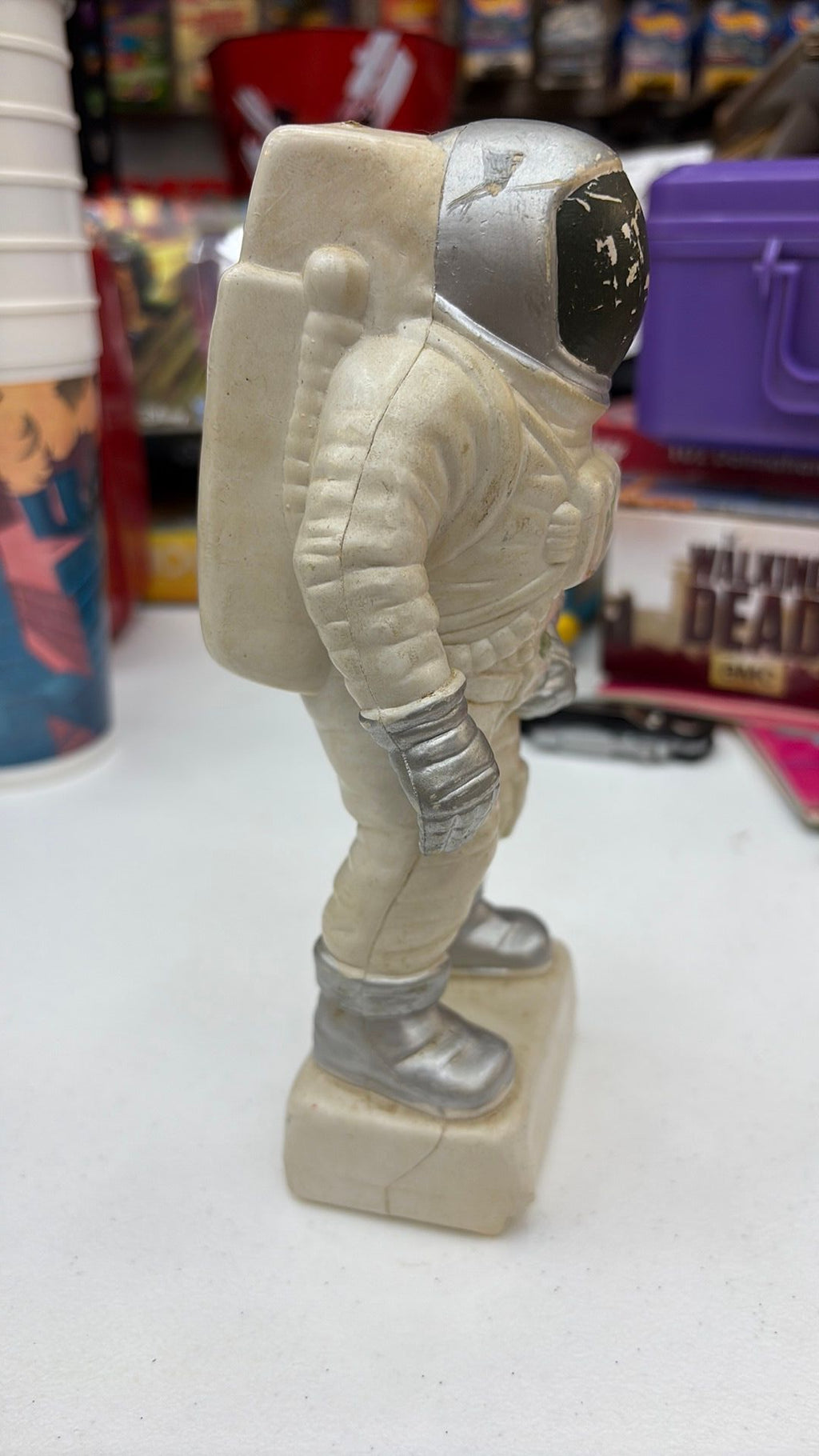 10C- Space Astronaut Bank Lyndon B Johnson Space Museum souvenir - has damage