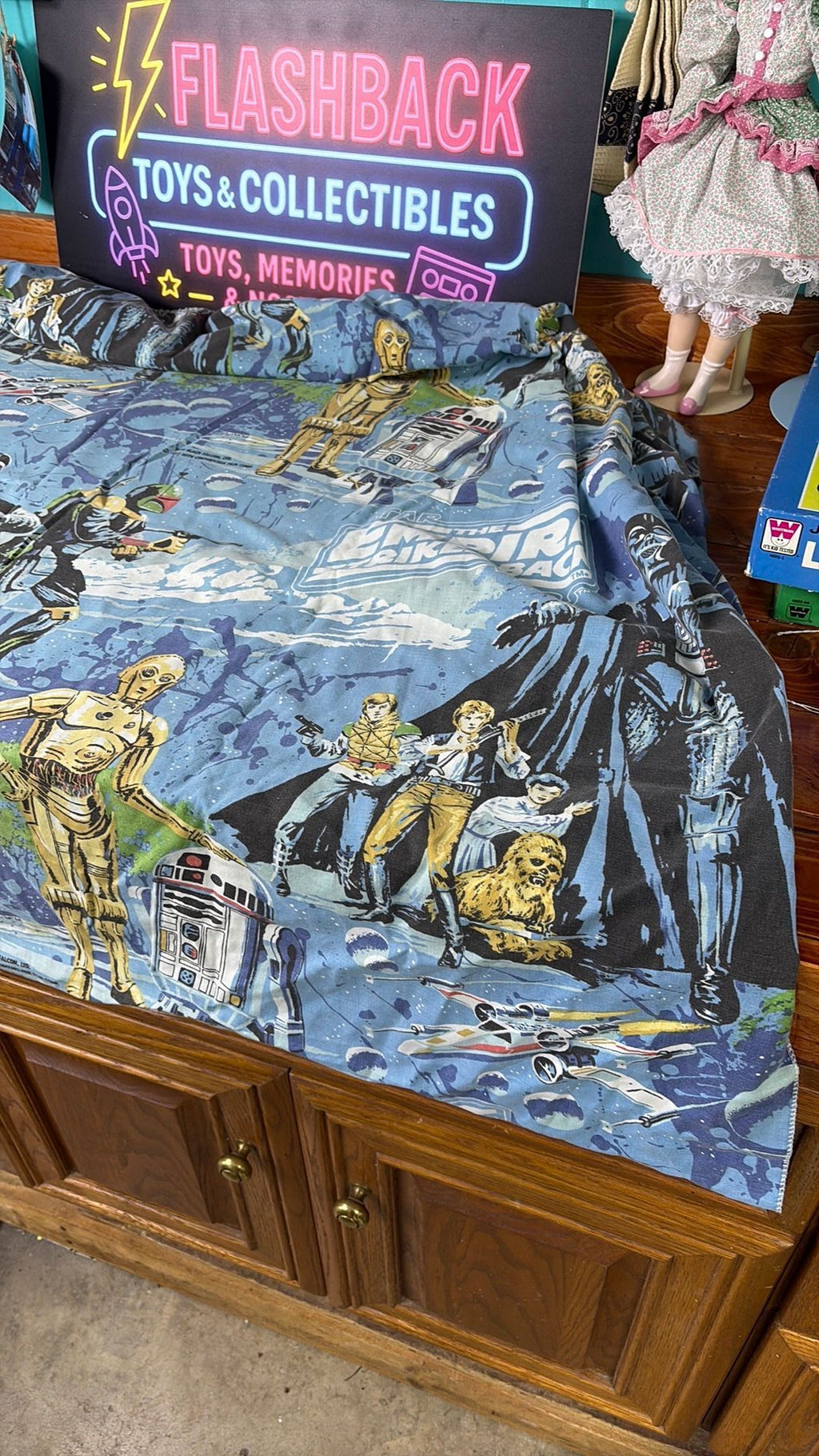 5C- Vintage 1979 Star Wars The Empire Strikes Back Twin Fitted sheet.