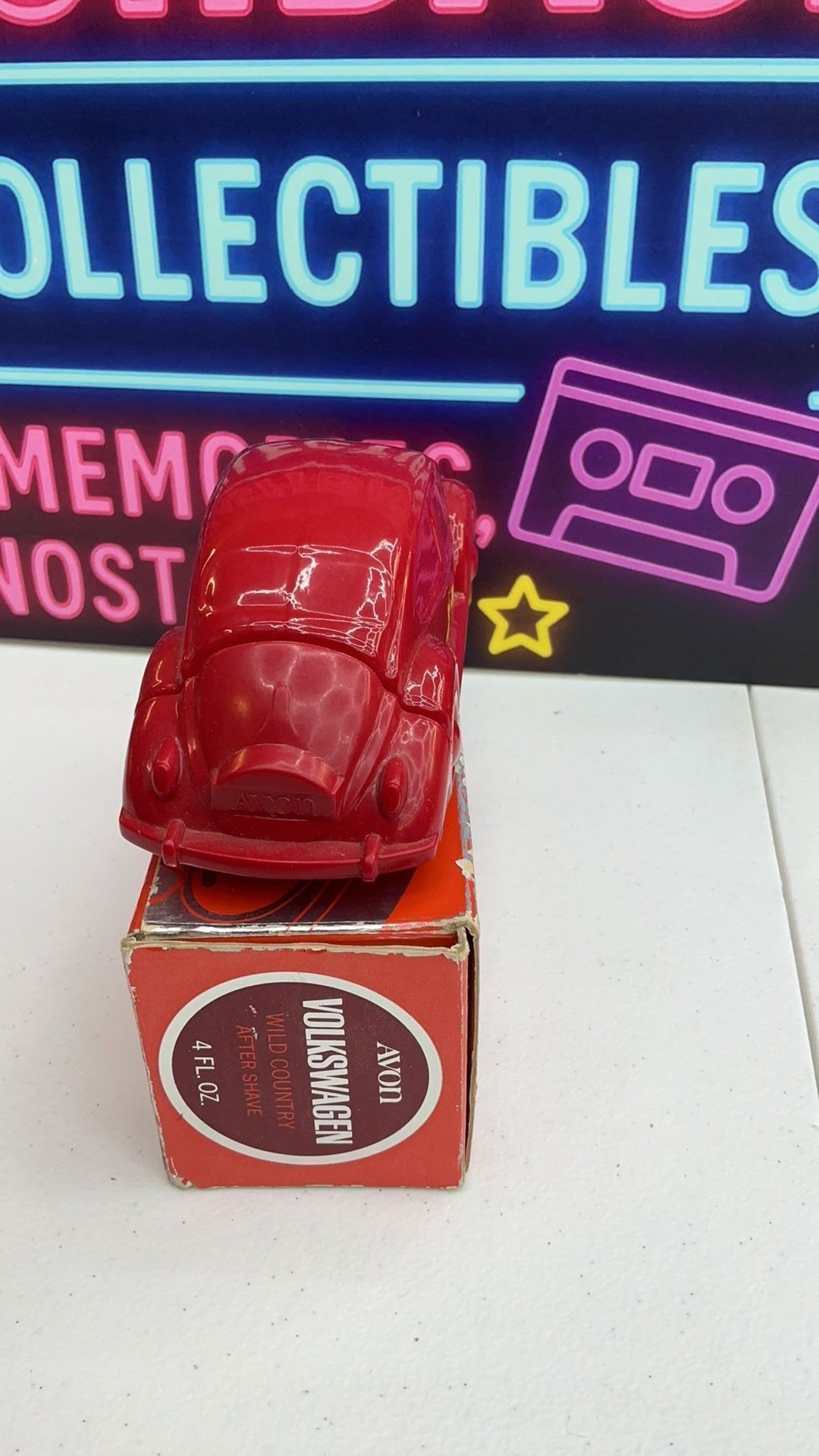 11C- Volkswagen Beetle Avon Decanter Bottle  After Shave Full Wild Country New In Box orange box