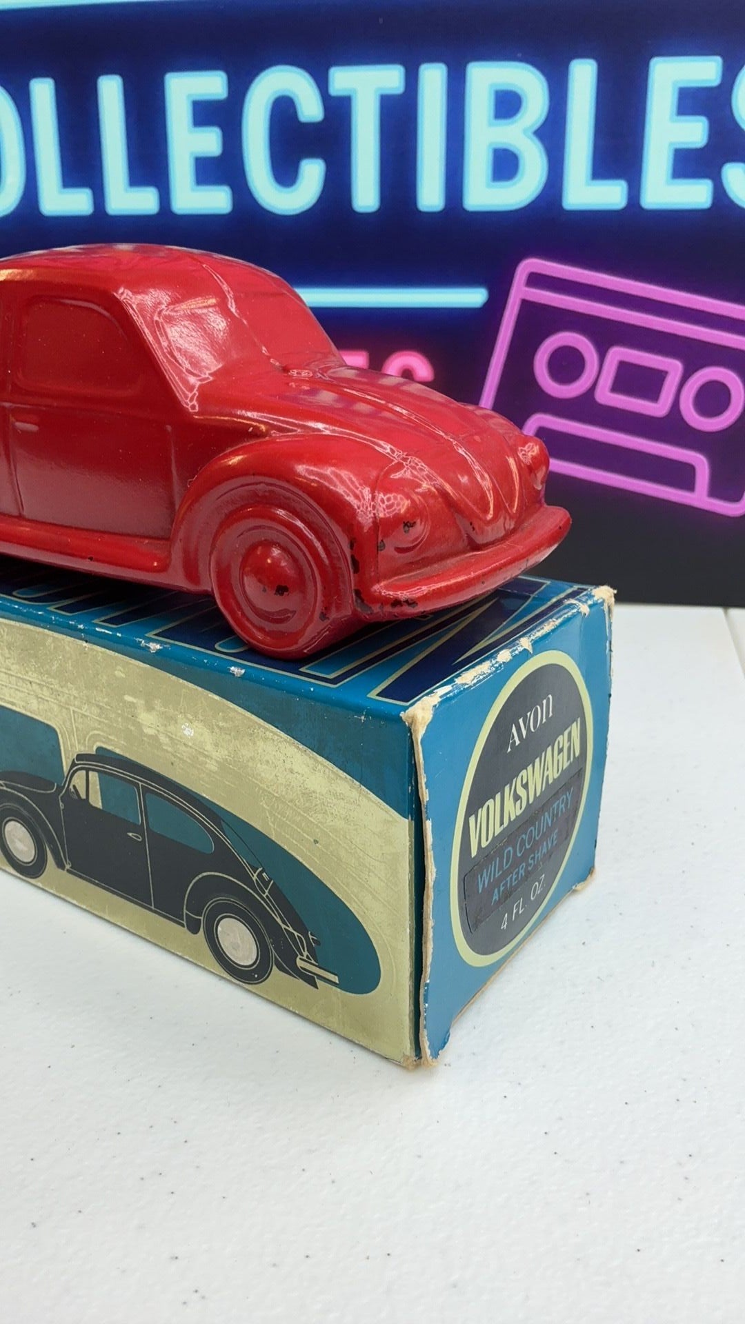 11C- Avon Volkswagon Beetle Bug Wild Country After Shave Bottle Red & Box SEE DESC