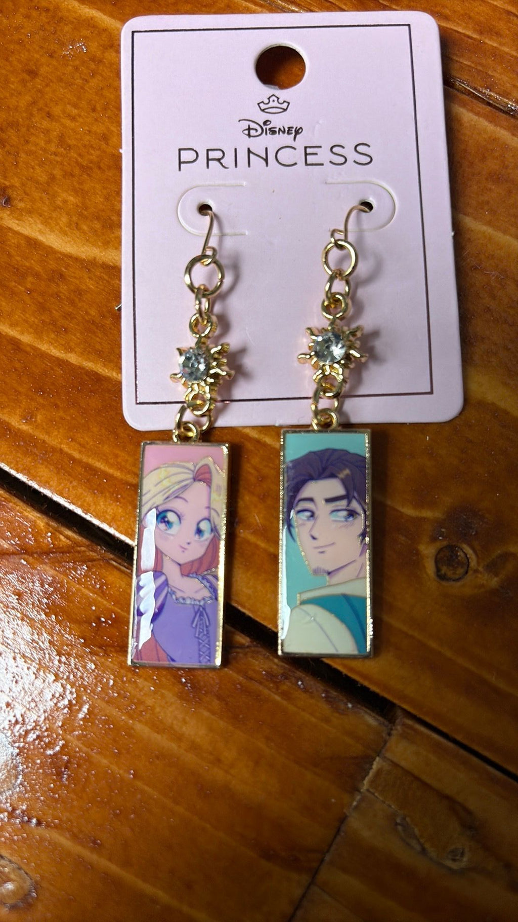 PR1- Disney Rapunzel And Flynn Drop Earrings