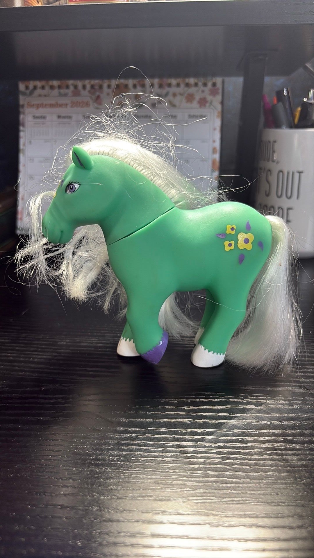 11B- VINTAGE 1984 LANARD TOYS Fakie Phoney PONY HORSE Green, Yellow Flowers